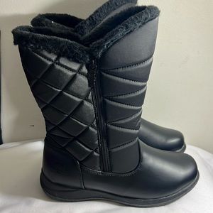 NEW Totes Women's Edgen Waterproof Zip Up Black Snow Boots, Size 9W
